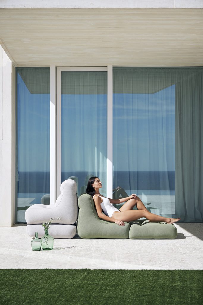 Sit pool pouf outdoor patio garden furniture chaise lounge chair